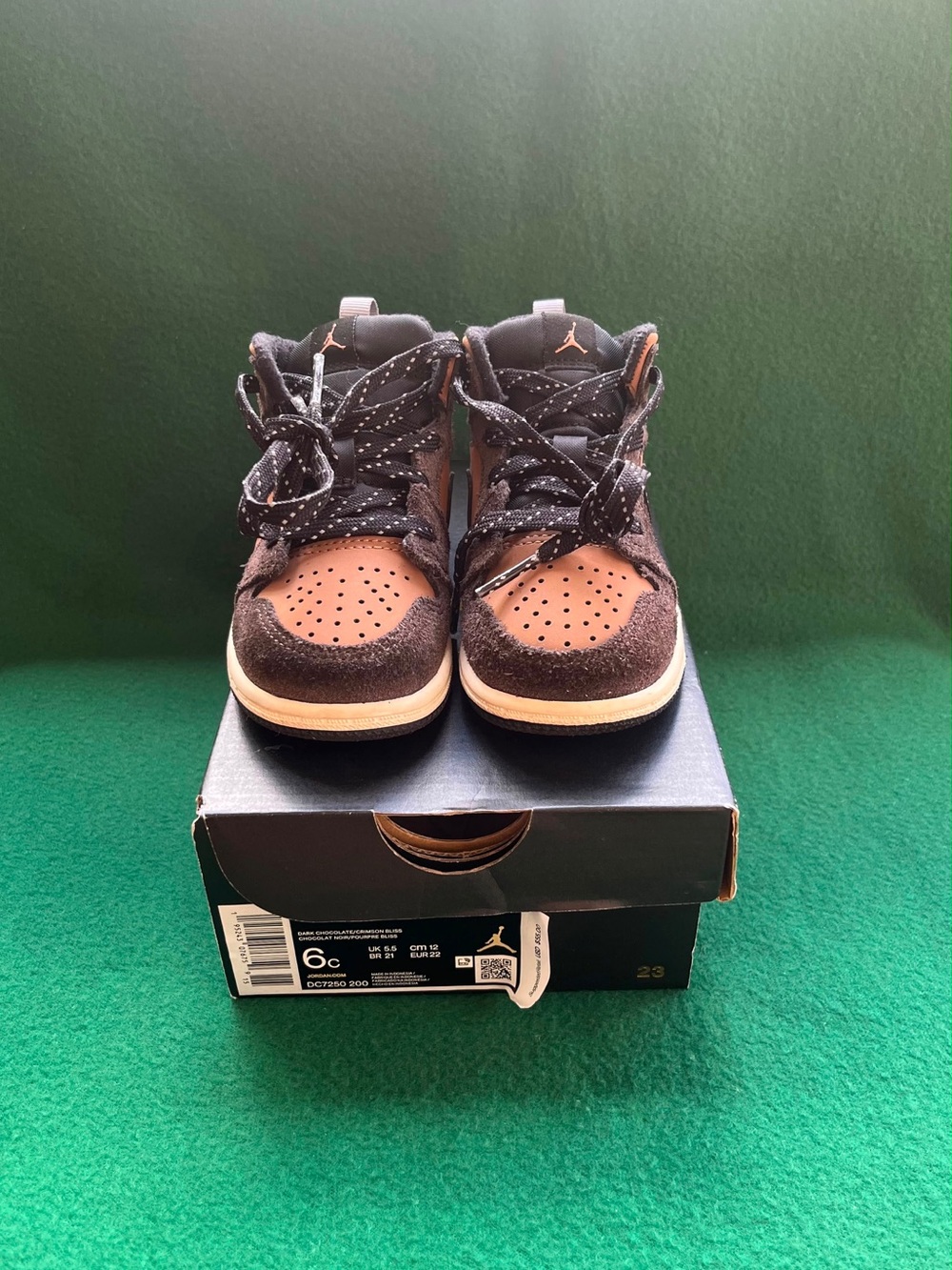 Jordan 1 Mid Toddler Sneakers in Dark Chocolate and Tan